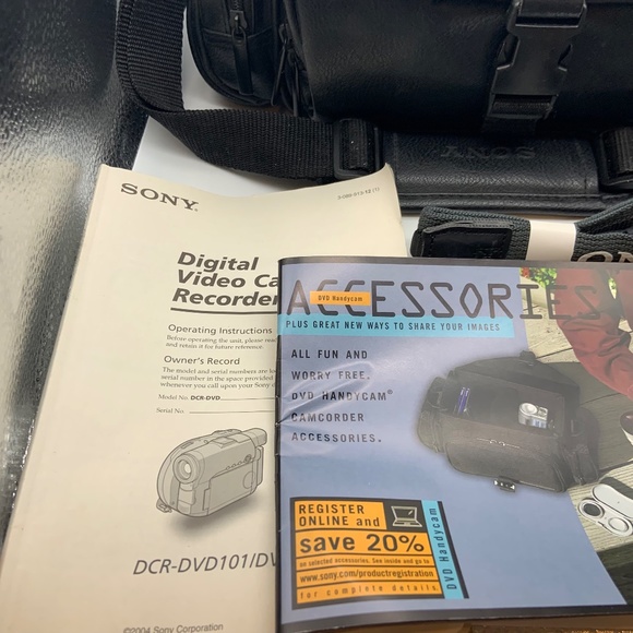 Sony HandyCam LCS-VA3 Leather Carrying Case Bag with Manuals and Extras - Picture 14 of 16